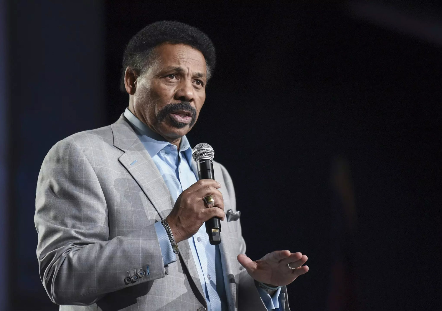 Oak Cliff Bible Fellowship denies hosting prayer for Tony Evans