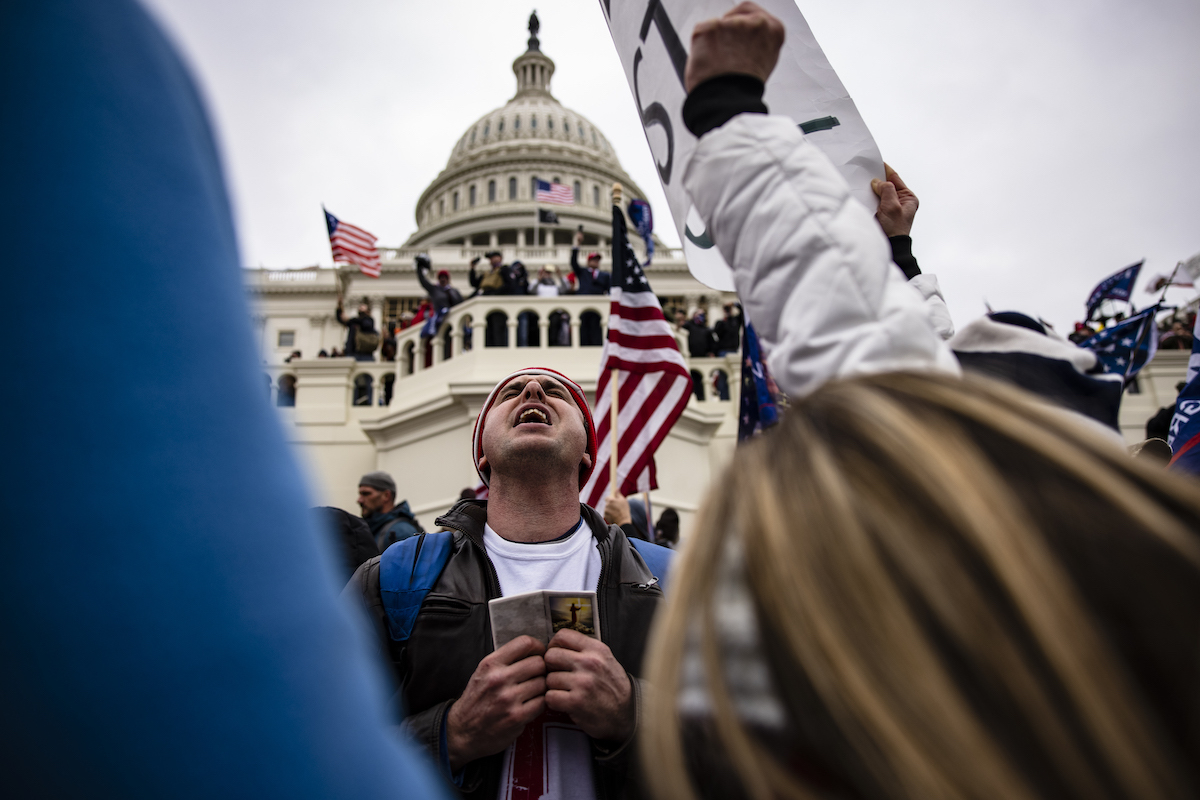 Supreme Court sides with Jan. 6 rioter charged with obstruction