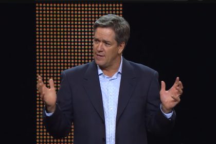 Founding elder exits Gateway Church after Robert Morris scandal