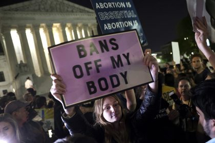 Georgia abortion law not the cause of women's deaths: doctors