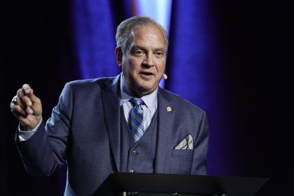 Al Mohler cites Billy Graham Rule amid Steve Lawson controversy