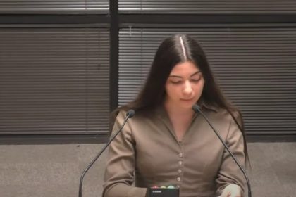 Teen blasts school board for allowing incestual sex scene