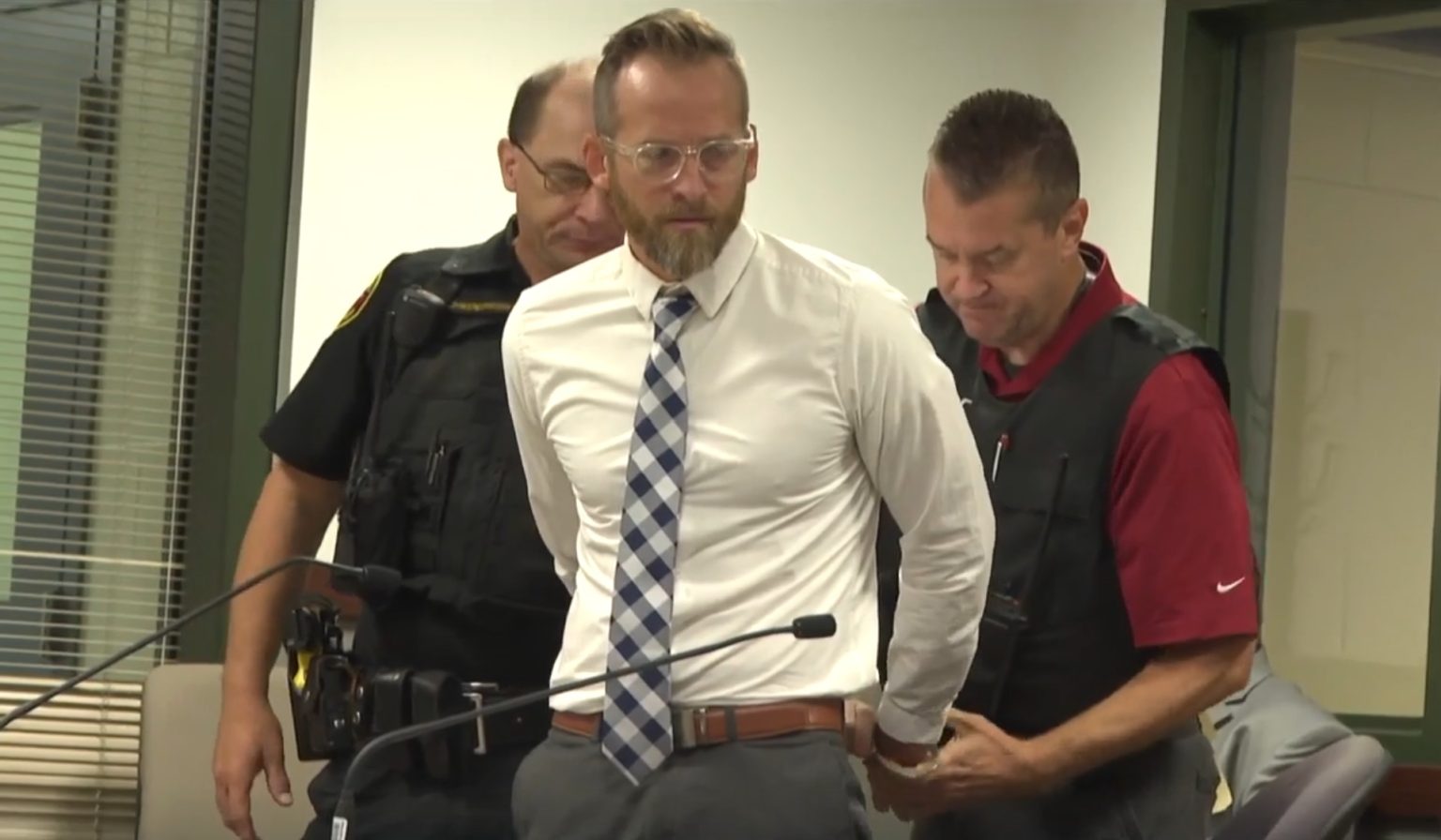 Megachurch pastor charged with sending nude photos of congregant