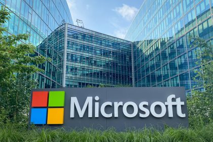 Microsoft Word flags 'maternity leave,' suggests other 'inclusive