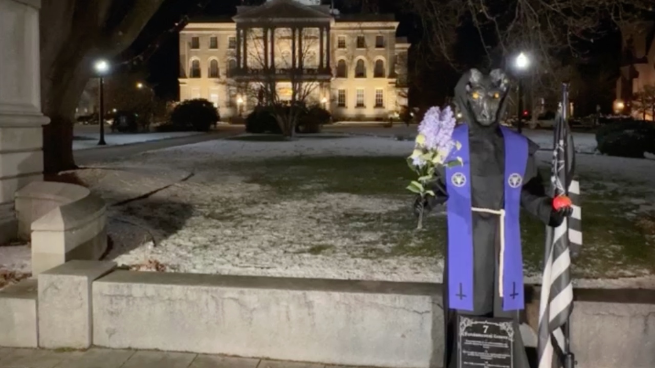 The Satanic Temple unveils statue near Nativity scene in NH