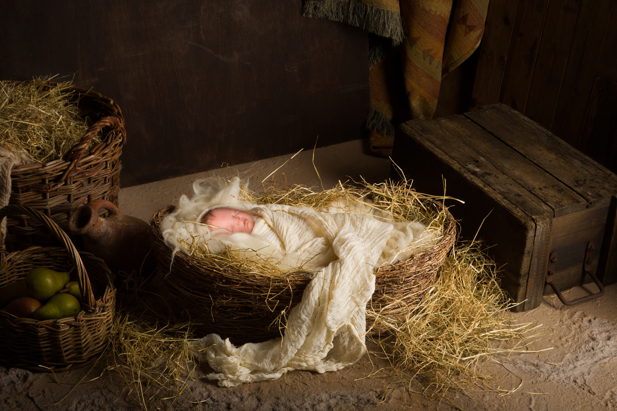 Town rallies after vandals destroy Nativity scene