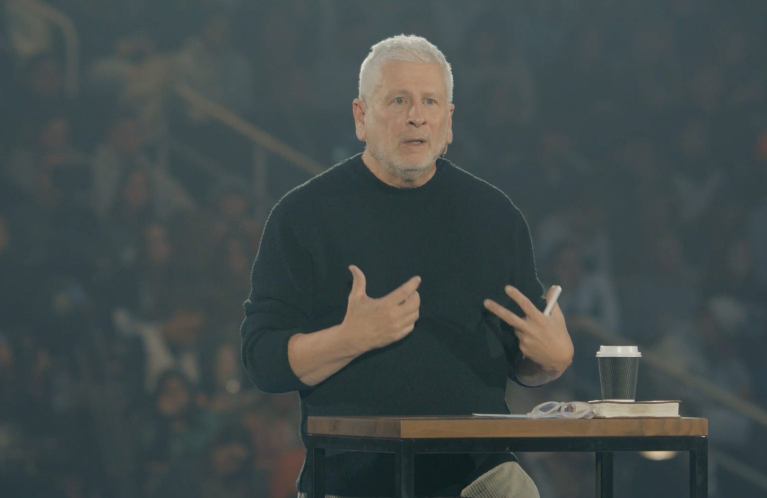 Louie Giglio challenges ‘sin-fueled’ culture at Passion 2025