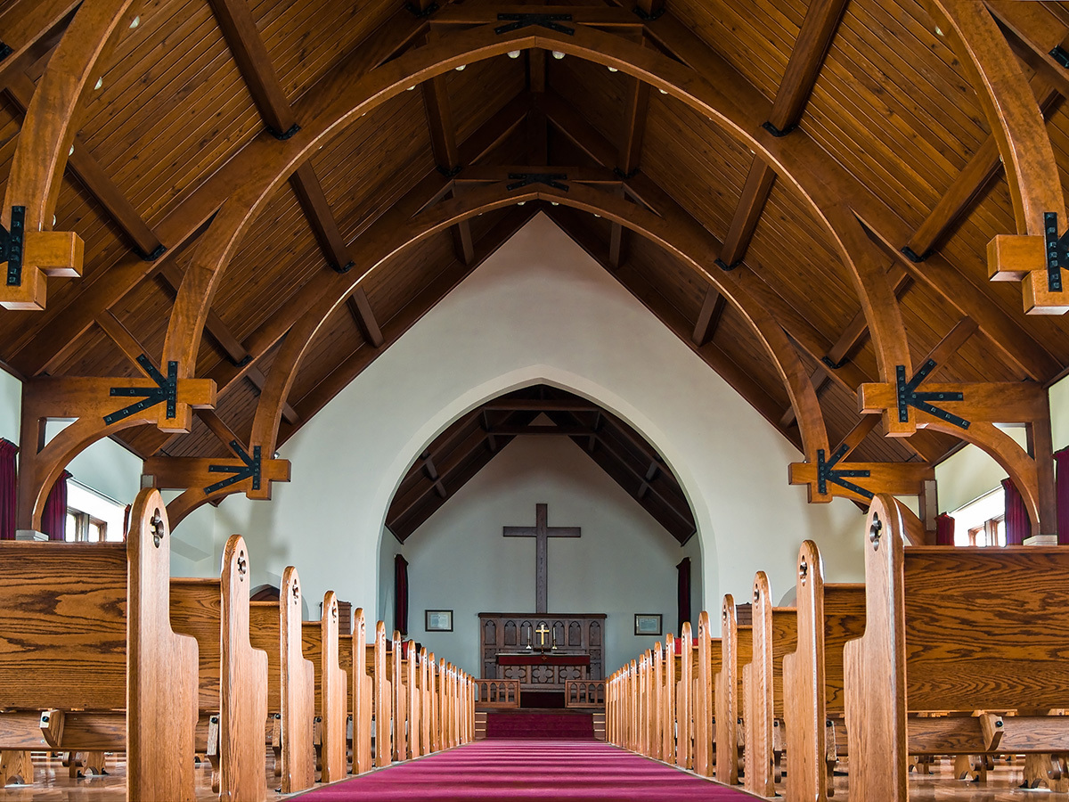 Public trust in pastors continues to decline, Gallup poll finds