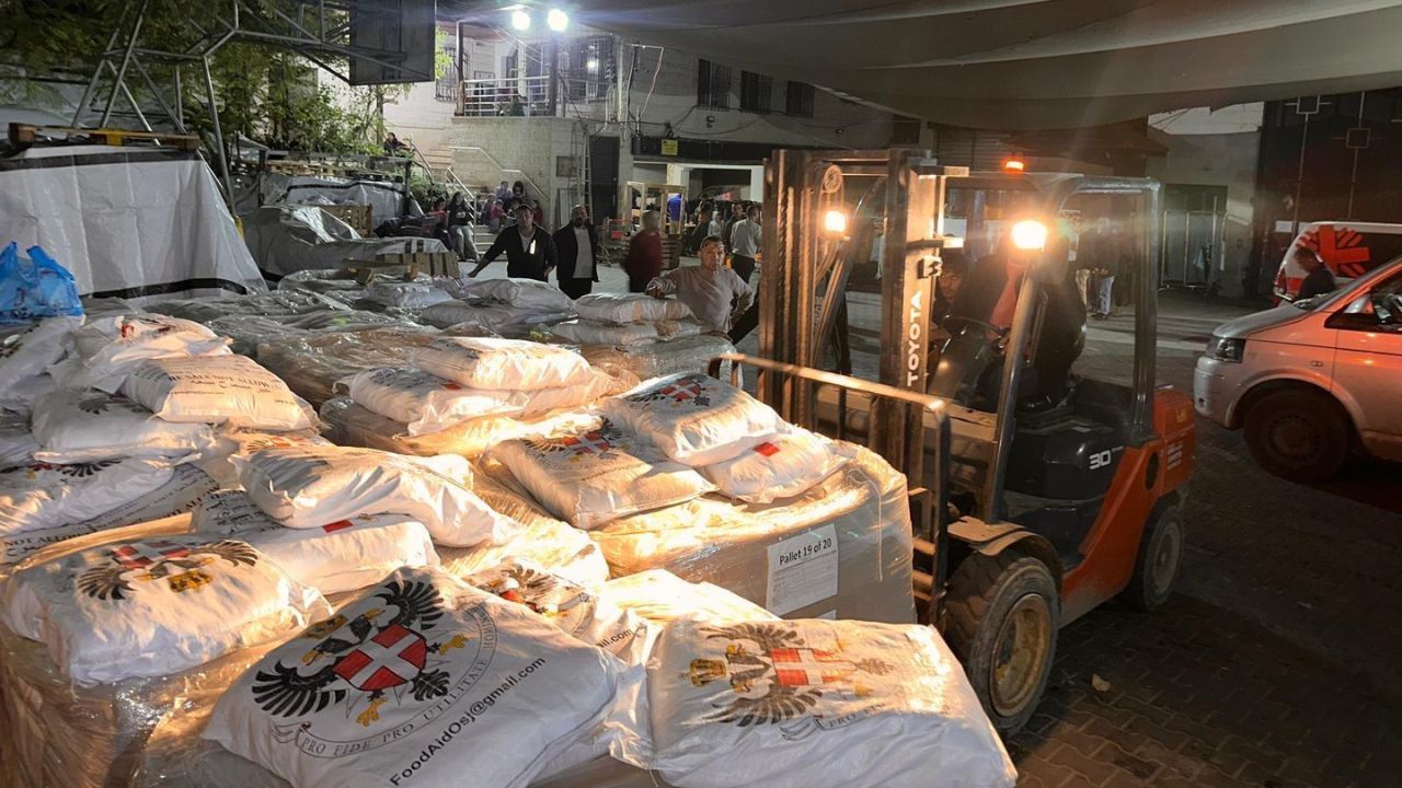 Pastor helps deliver 23 tons of rice to Christians in Gaza