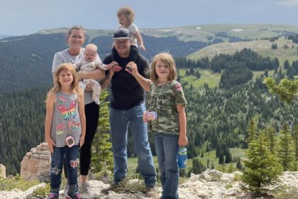Mother shoots self, 4 daughters in head