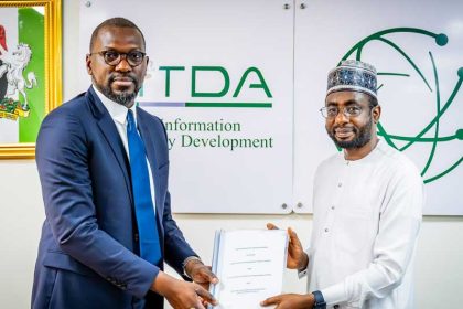 L-R: Founder and CEO, Flutterwave, Mr. Olugbenga ‘GB’ Agboola and  DG & CEO, NITDA, Mr. Kashifu Inuwa Abdullahi, at a recent MoU signing in Abuja where Flutterwave formalised its partnership with NITDA to improve digital adoption across Nigeria.