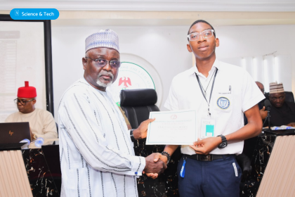 15-Year-Old Student Wins 2025 Young Nigerian Scientist Award – Voice of Nigeria