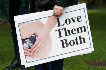 Pro-life group can protest near abortion clinic: NY judge