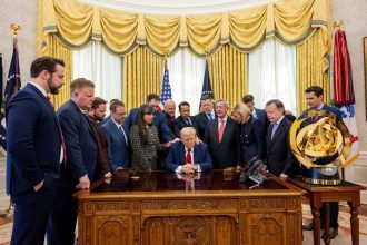 Evangelical leaders pray over Trump in Oval Office