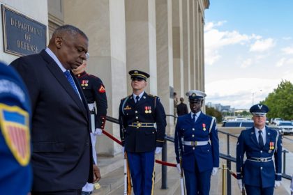 Republicans seek review of Pentagon's vaccine mandate requests