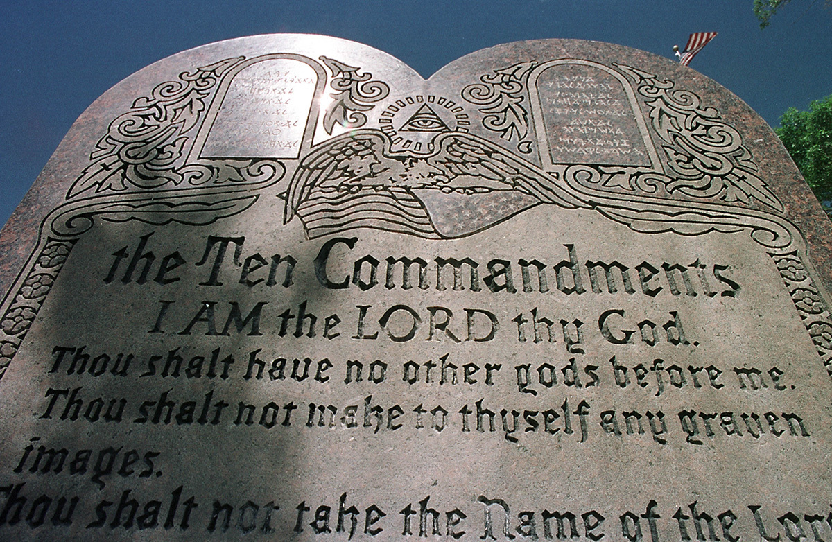 Appeals court panel rules against La. Ten Commandments law