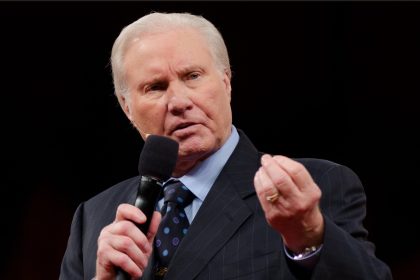 Televangelist Jimmy Swaggart dies at 90