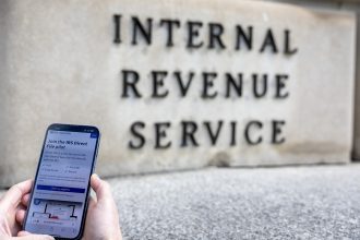 IRS says pastors can endorse political candidates