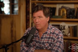 Without proof, Tucker Carlson accuses Israel of crimes in America