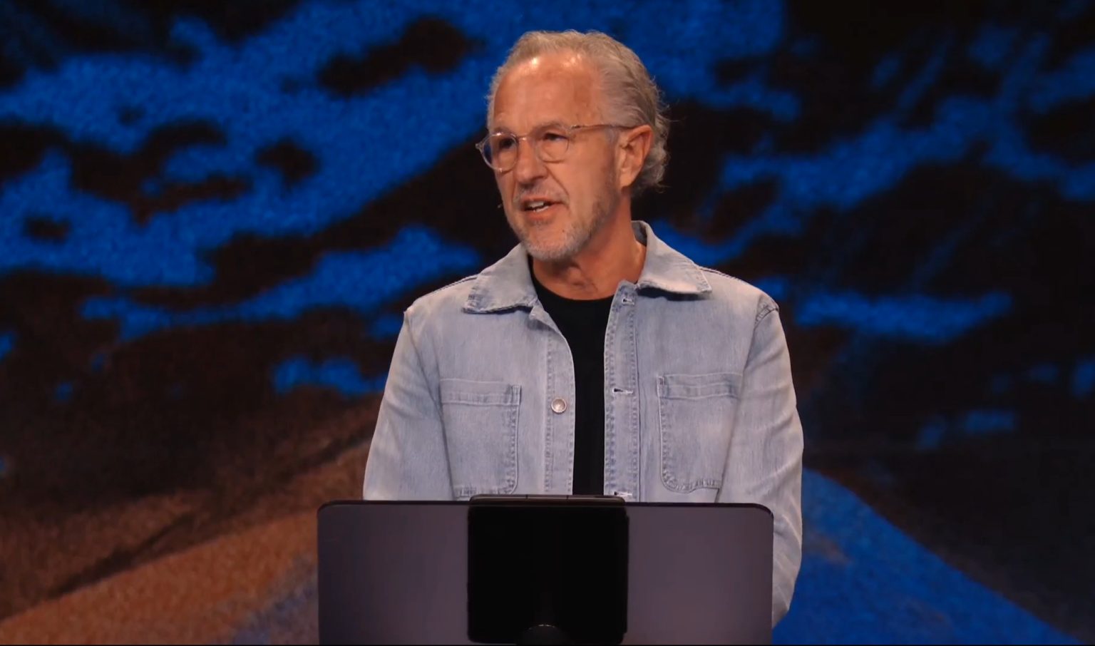 Pastor John Lindell plans to step down from James River Church