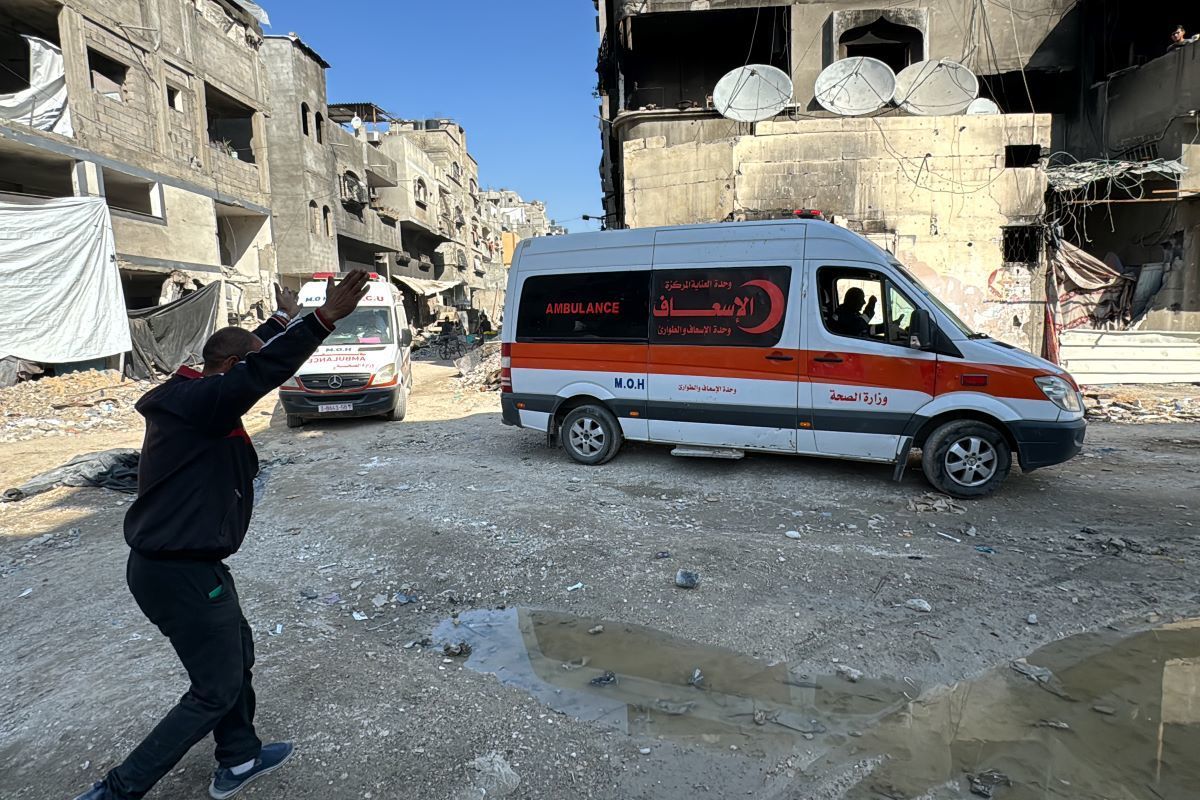 IDF disputes claim dozens were killed by Israeli waiting for aid
