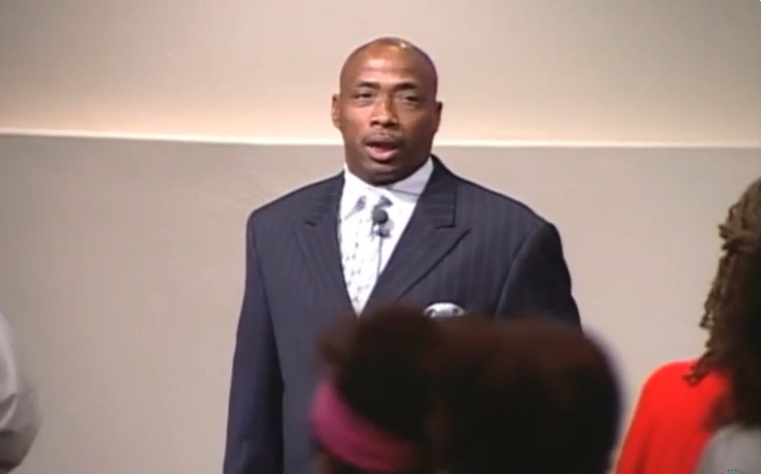 Pastor accused of sexually abusing teenage girl