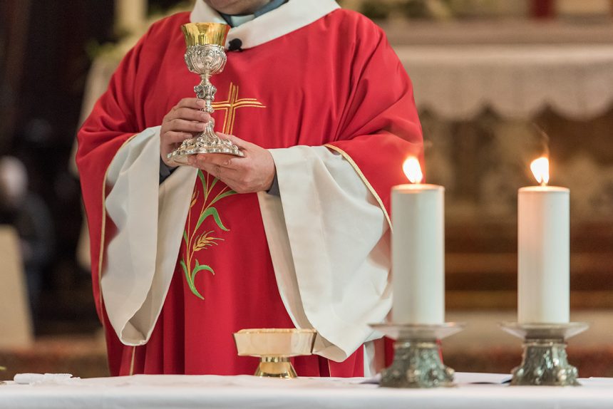 Chicago priest accused of sexual misconduct with seminarians