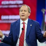 Texas doctor surrenders medical license over cross-sex hormones