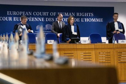 Court may decide fate of religious symbols in public buildings