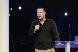 Pastor Chris Reed accused of being a drug addict