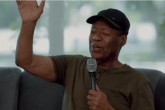 Ron Kenoly, influential worship leader who shaped modern praise music, dies at 81