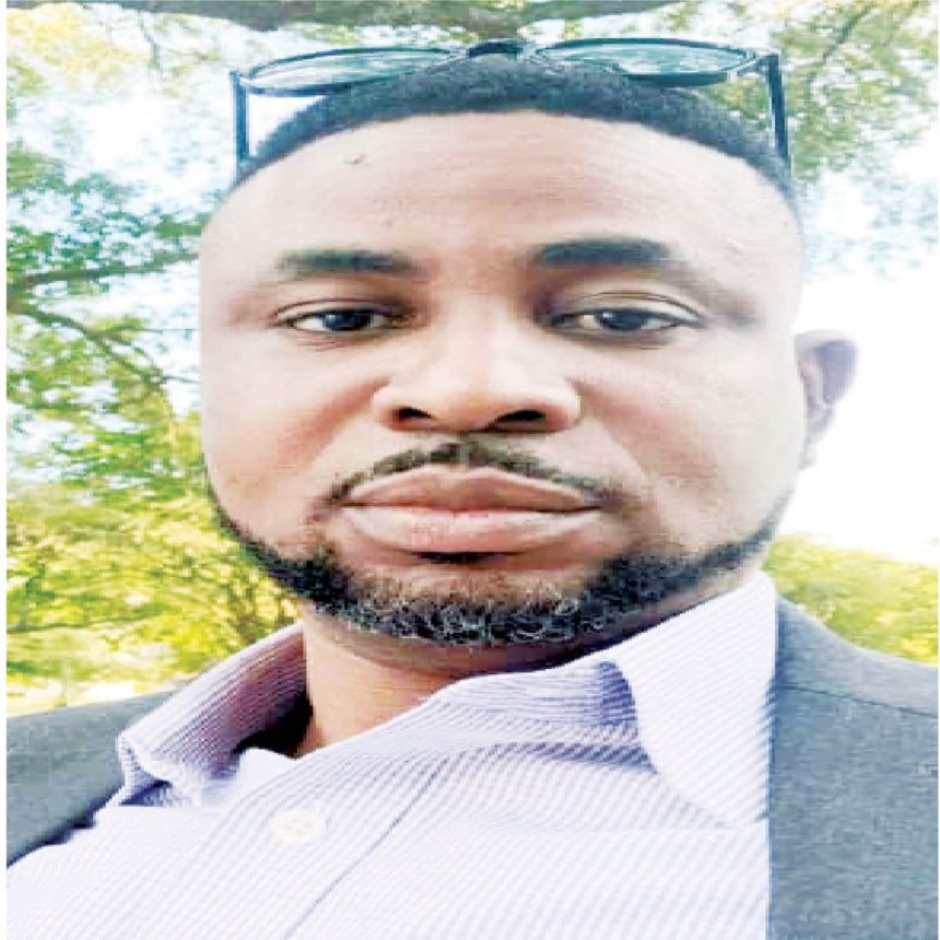 Seyi Akanbi graduates with degrees